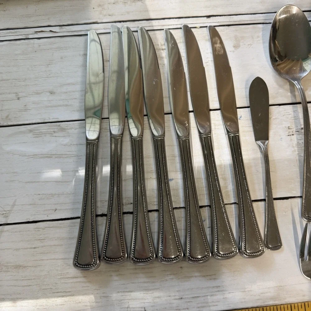 Oneida Rogers 1881 Stainless Needlepoint Beaded Artistry Flatware Set Lot of 22
